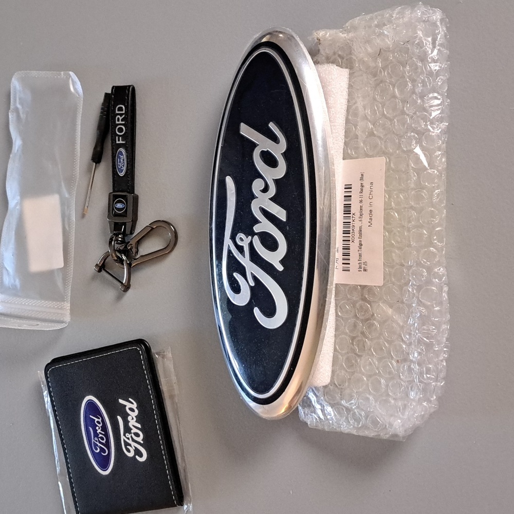 SALE Ford set, emblem wallet & keychain